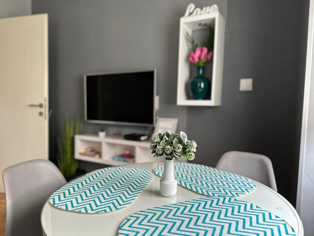 Apartment Teatar توزلا المظهر الخارجي الصورة