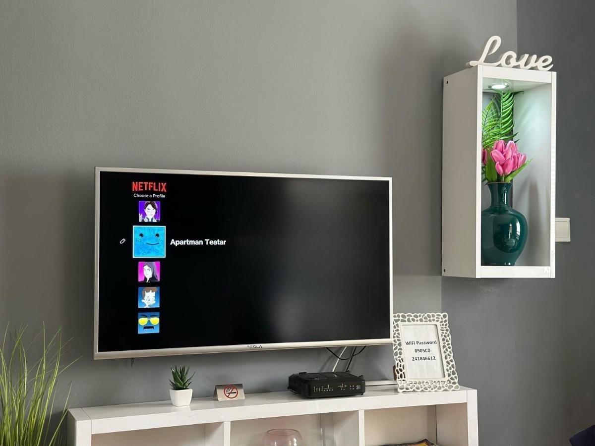 Apartment Teatar توزلا المظهر الخارجي الصورة