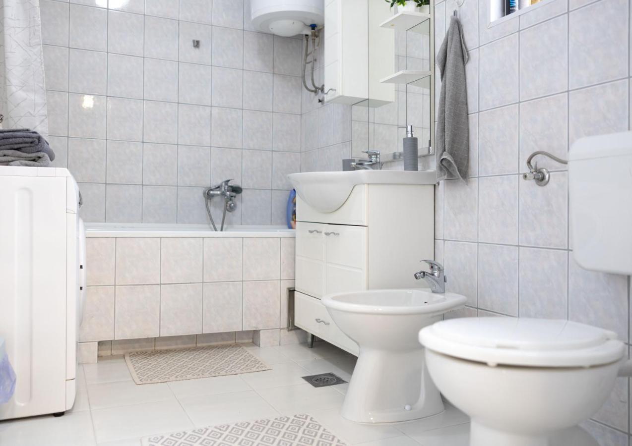 Apartment Teatar توزلا المظهر الخارجي الصورة